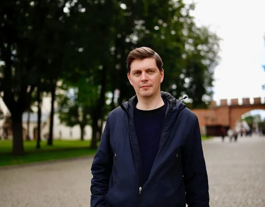 Александр Ефремов